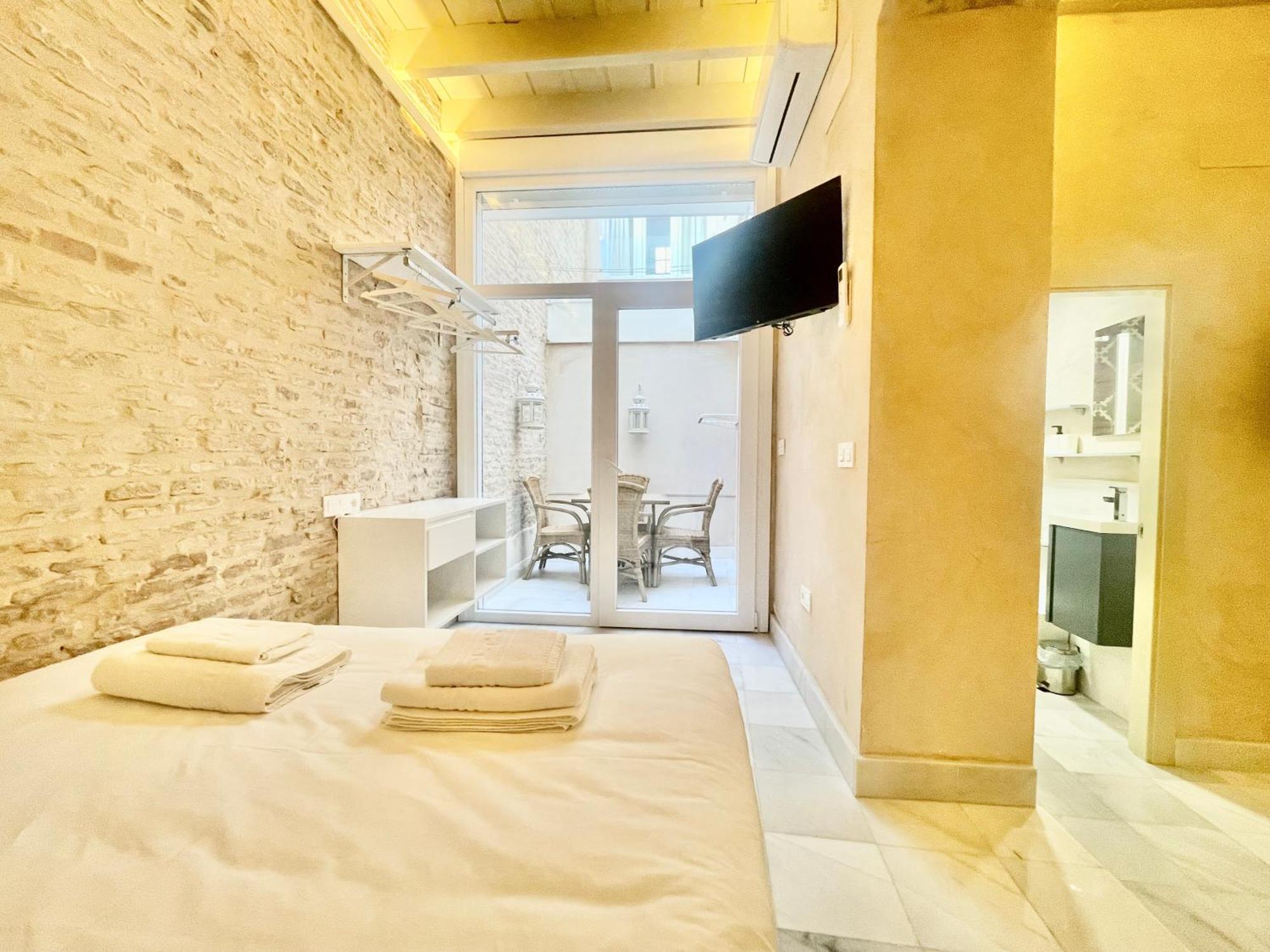 Appartement Click Triana - Patio Privado à Séville Extérieur photo